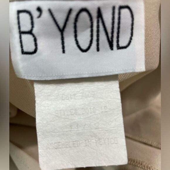 B’Yond | Dress Suit Set size 11-12 Cream sleeveless dress & jacket. - Picture 4 of 7